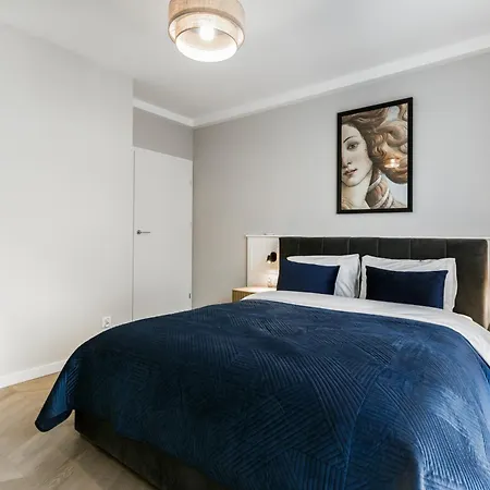 Metropolis Design Apartments-2